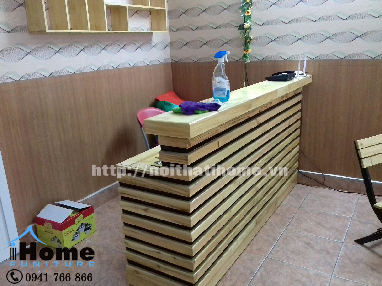 quầy bar gỗ thông nhà hàng